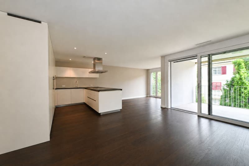 Exklusive 3.5-Zimmer-Wohnung auf Eigentumsstandard in Zürich-Schwamendingen (1)