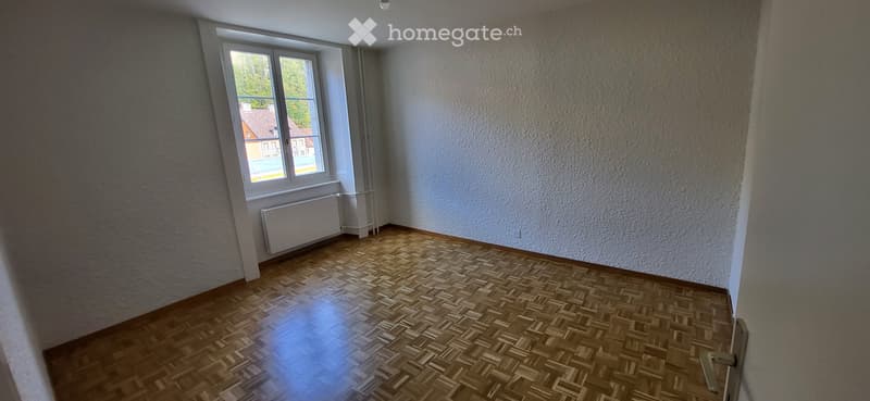 Le Locle - Lumineux appartement 3 pièces traversant (3)
