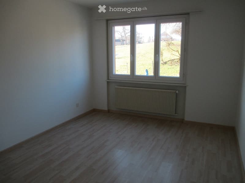 Appartement de 3 pièces au rez avec cuisine équipée (5)
