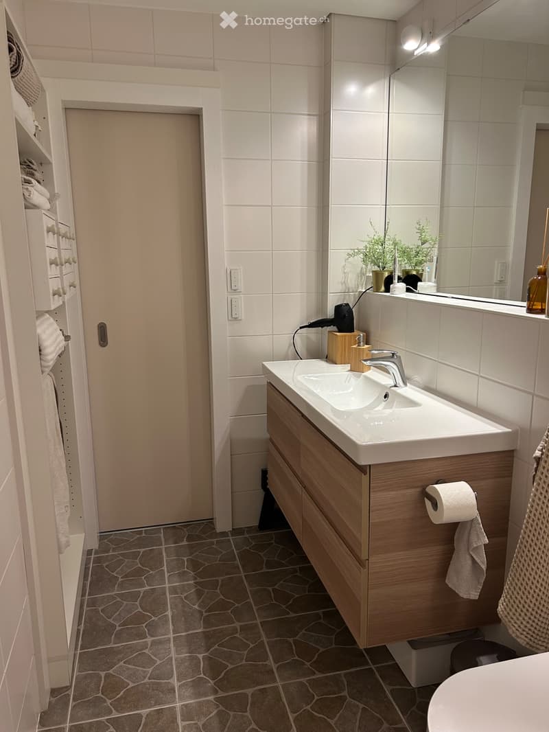 A louer à Vouvry, appartement au calme, environ 100m2 (5)