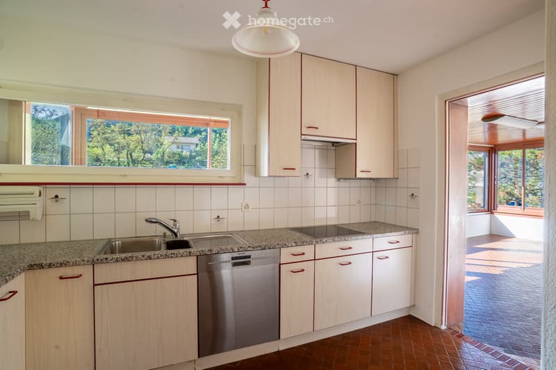 Sion maison  quartier résidentiel 7.5 pces + jardin  2 boxes (9)