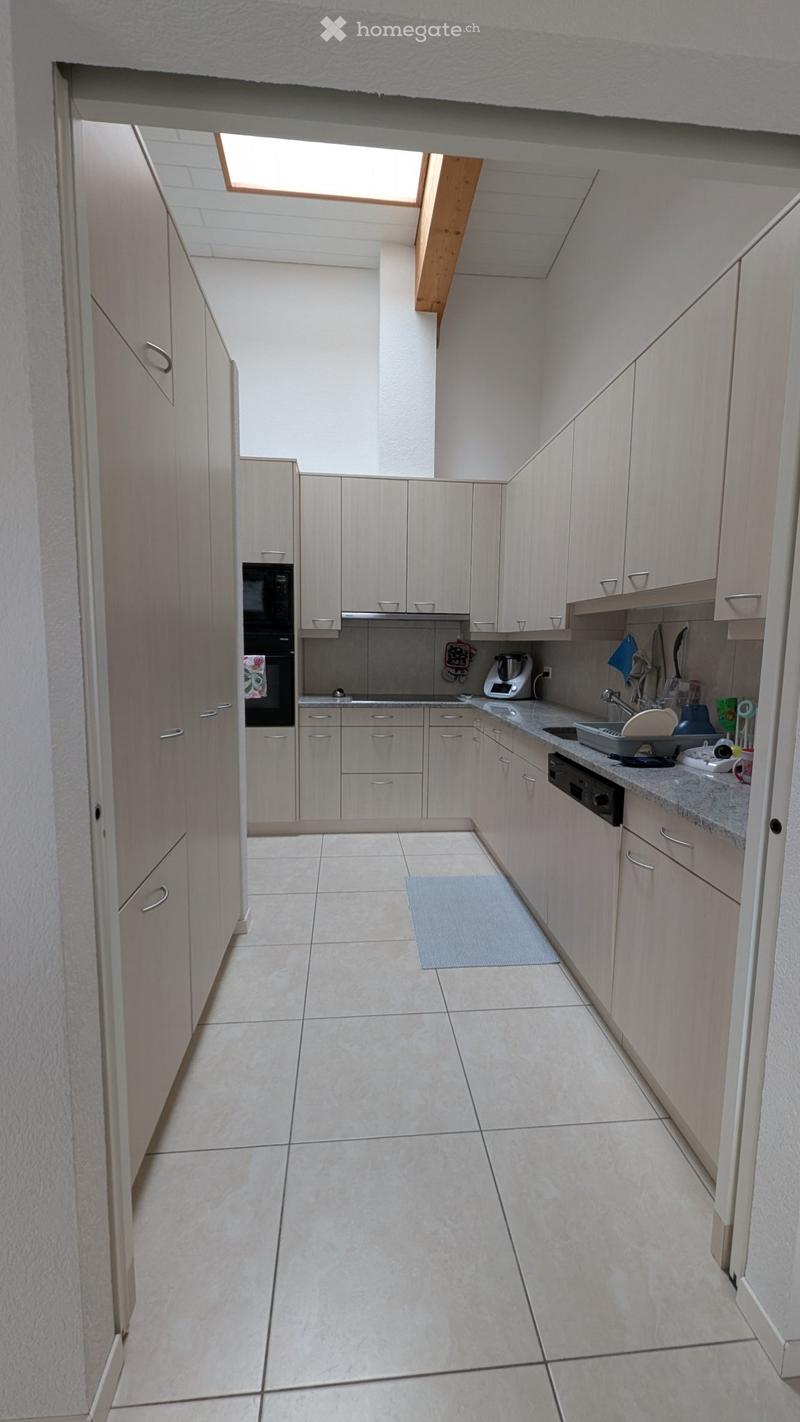 Spacieux appartement attique de 4,5 p au centre de Monthey (3)