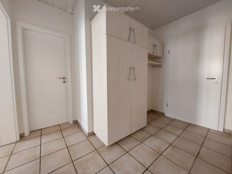 Bel appartement 3.5 spacieux et équipé machines (2)