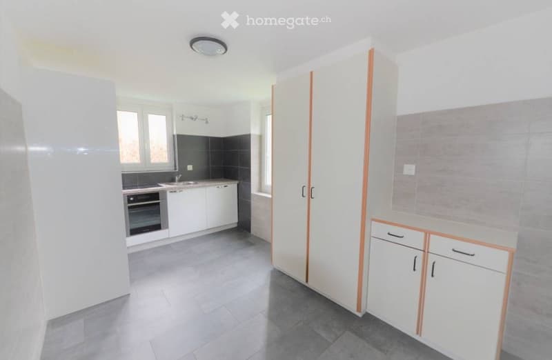 Immeuble de trois App. de 2.5p.  près du Centre de Réchy (3)