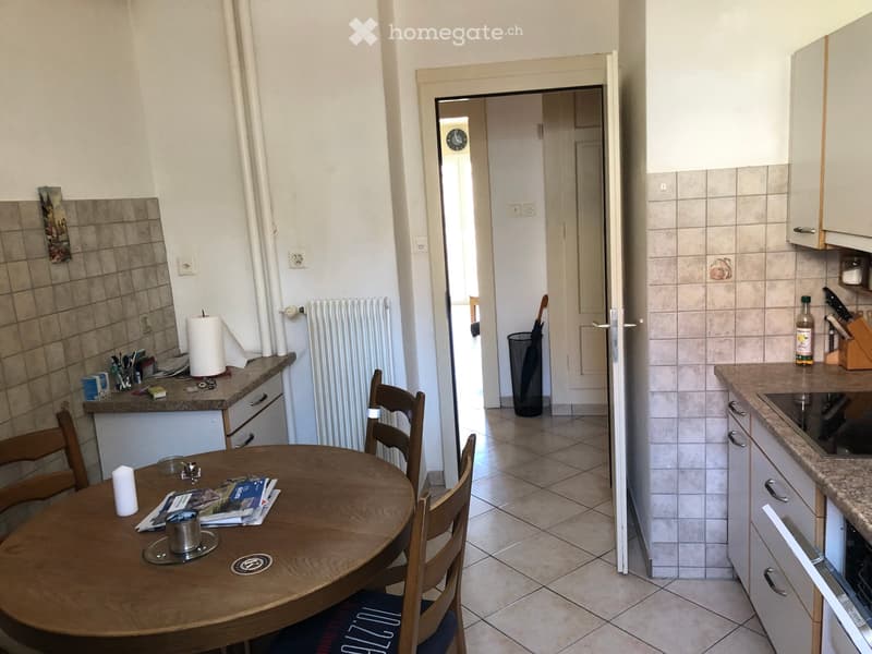 Bel appartement entretenu dans une ppe de 5 appart, (4)