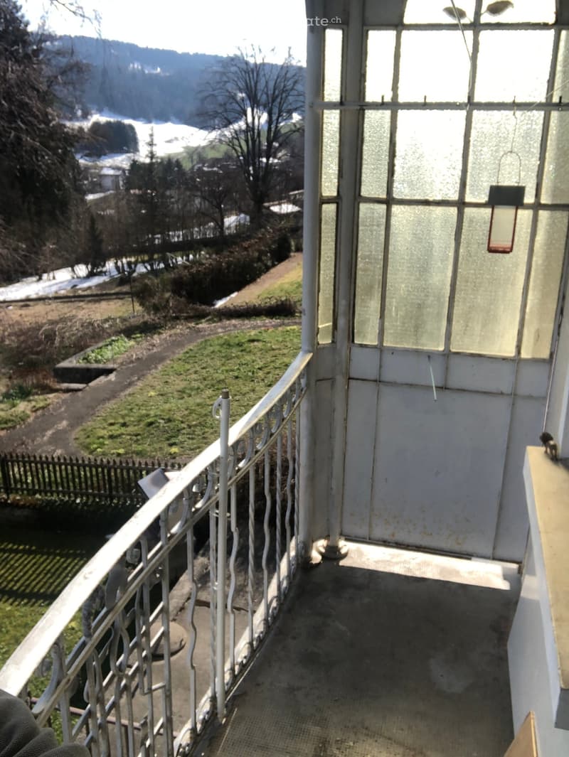 Bel appartement entretenu dans une ppe de 5 appart, (2)