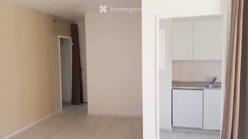 Charmant appartement de 2 pièces avec balcon et parking (2)