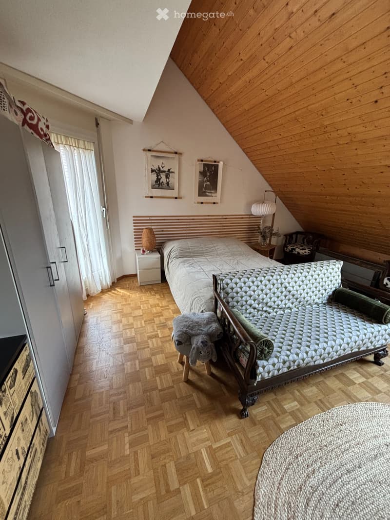Grande chambre à sous-louer (2)
