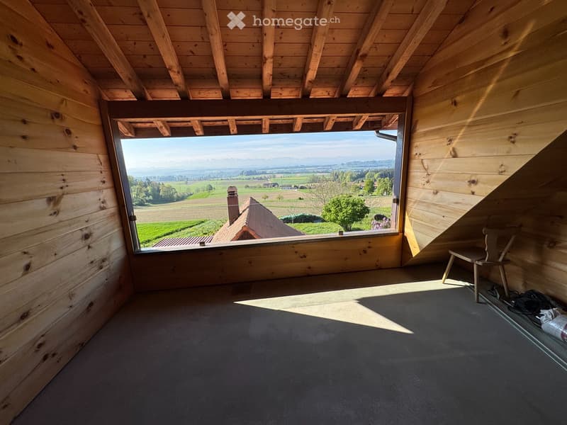 ERSTBEZUG: schöne 5.5 Zimmer Dachwohnung mit Galerie (4)