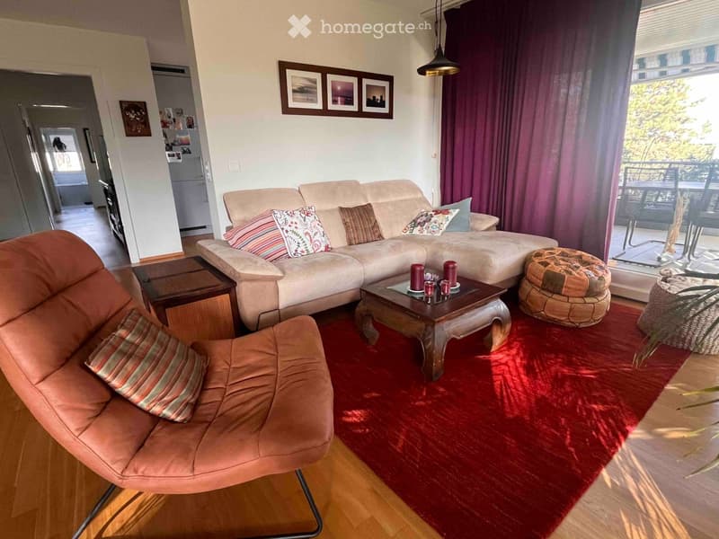 Spacieux appartement meublé de 4,5 pièces avec balcon (2)
