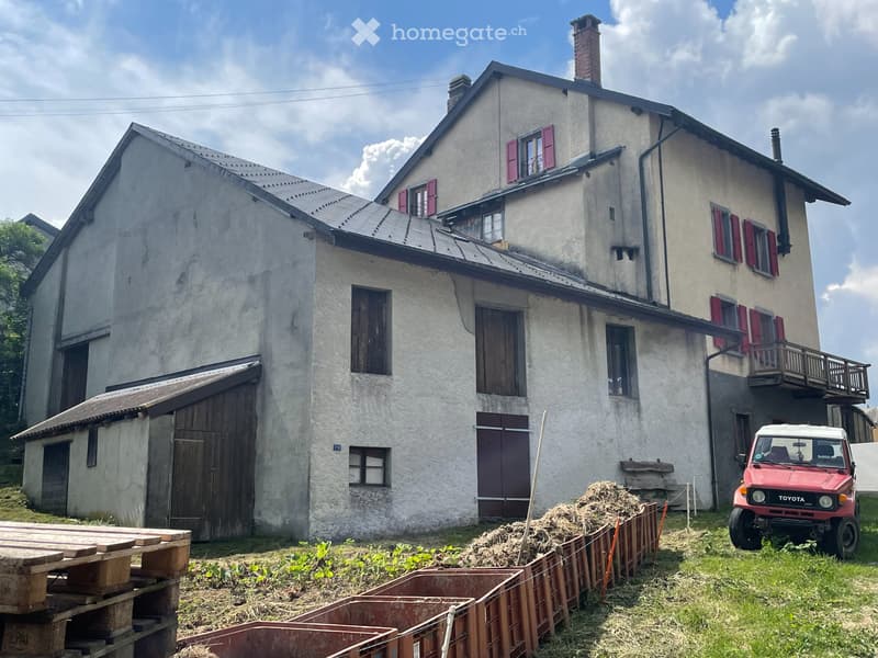 A vendre Aux Granges sur Salvan maison de 4 appartements (2)