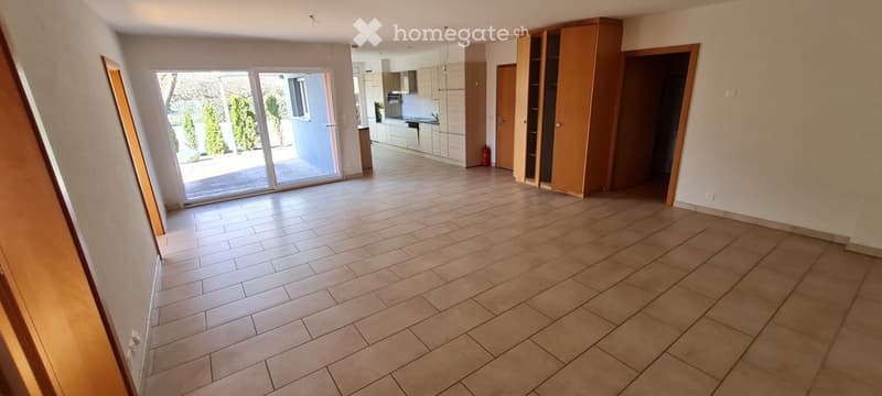 Magnifique 3,5 pces, rez avec terrasse en pleine campagne ! (2)