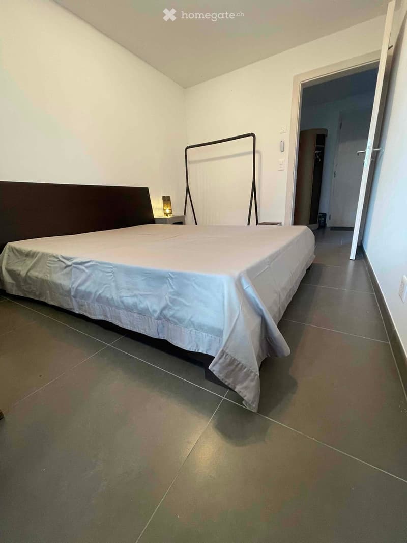 Chambre meublée dans un apartement de 3,5 p (2)