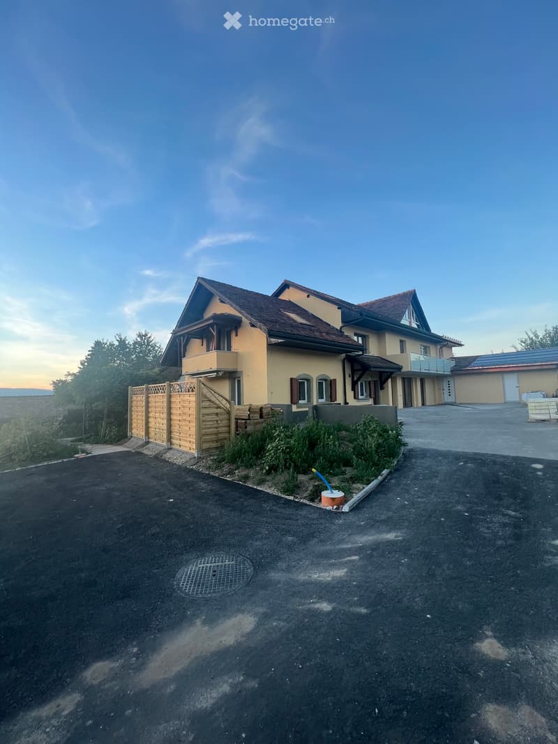 Magnifique duplex 5.5 pièces rénové à Bottens (1)