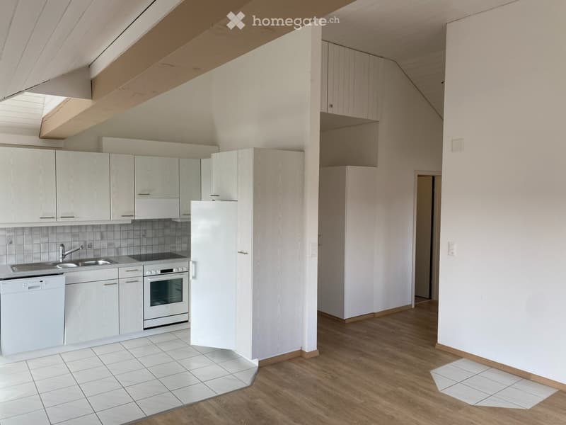 Charmante 4.5-Zimmer-Dachwohnung im Grünen (2)