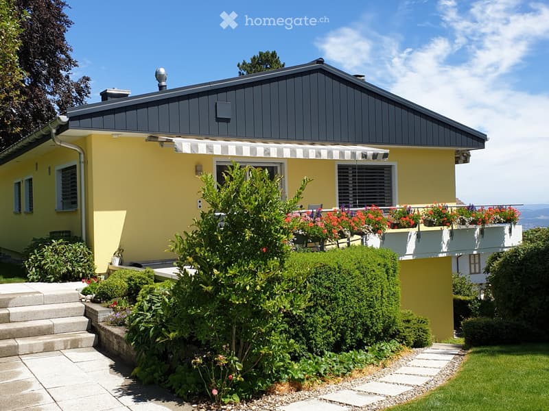 Villa avec vue panoramique, grand jardin et piscine chauffée (13)