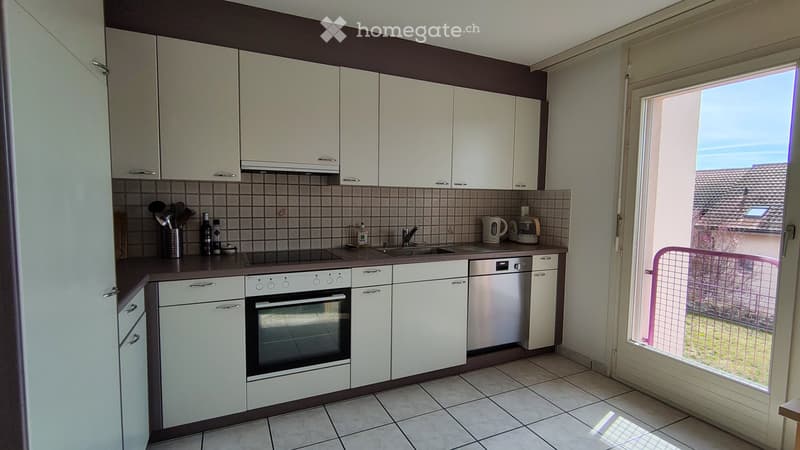 Spacieux appartement 4.5 pièces avec balcon à La Corbaz (2)