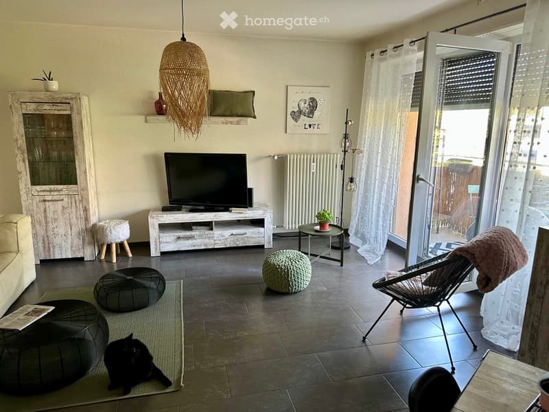 Joli 2,5 pièces moderne avec balcon (3)