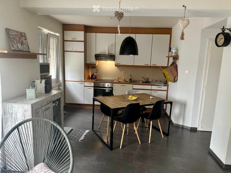 Joli 2,5 pièces moderne avec balcon (2)