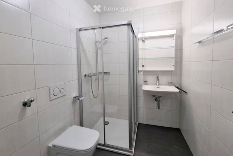 Très proche du métro Fourmi, bel appartement de 1.5 pièce (4)