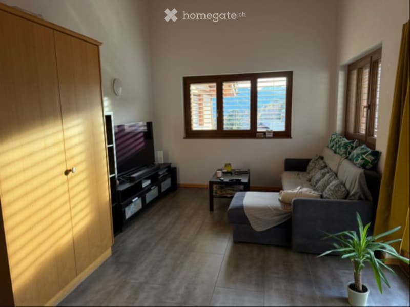 À louer  Superbe 3.5 pièces en attique à Mollens (4)