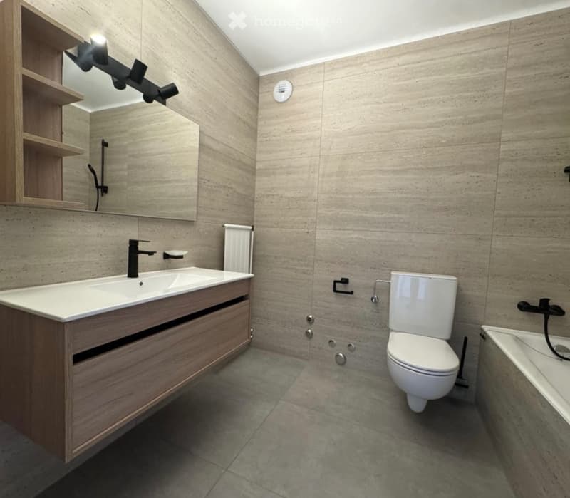 Superbe appartement 4 pièces traversant avec balcon (6)
