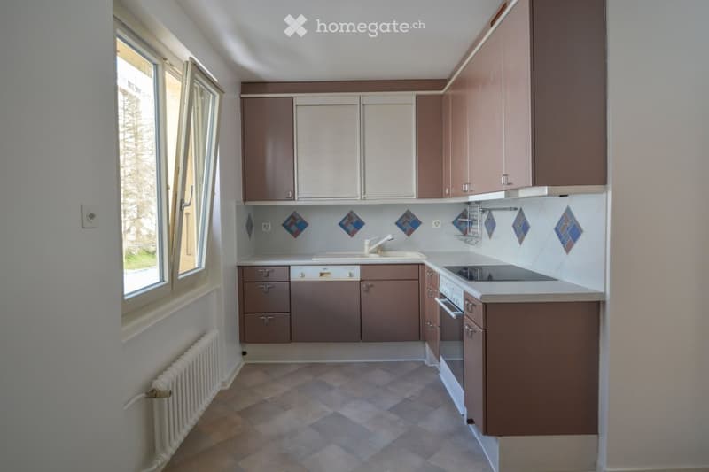 Joli 3.5 pièces de 68m2 situé au 4ème étage dune PPE. (2)
