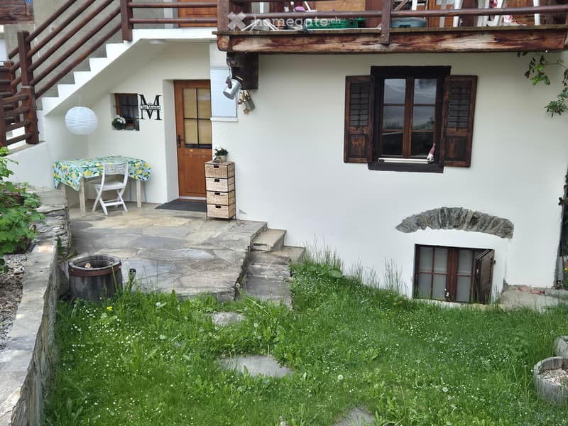Joli 2 pièces duplex meublé (2)