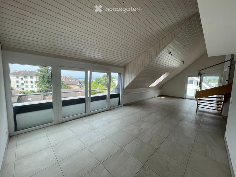 Duplex en attique de 4.5 pièces  vue lac Léman & Jura (2)