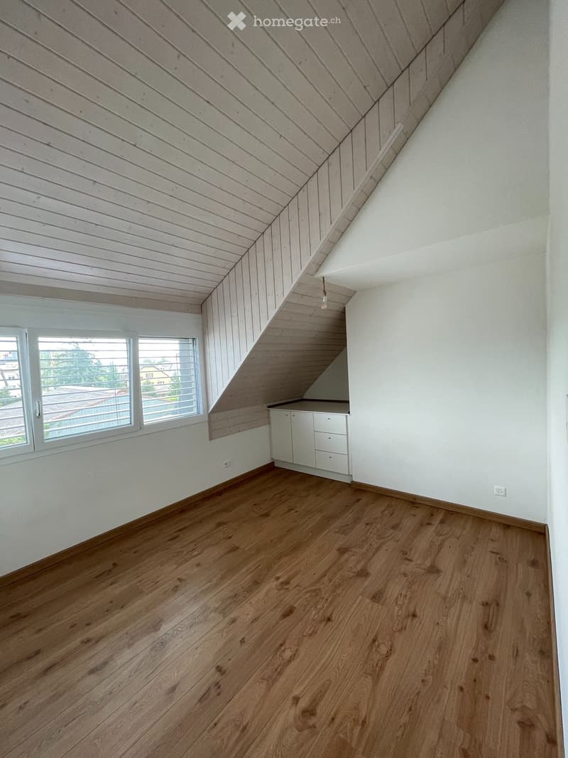 Duplex en attique de 4.5 pièces  vue lac Léman & Jura (3)