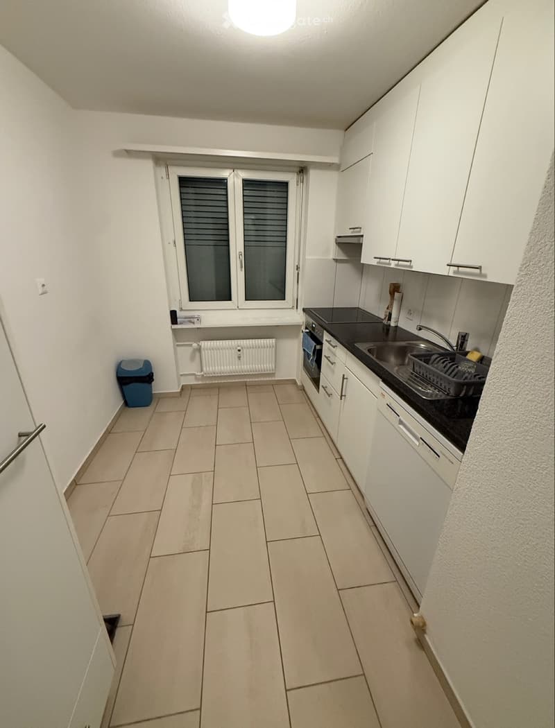 Chambre spacieuse 20m2 avec Balcon et Wifi (3)