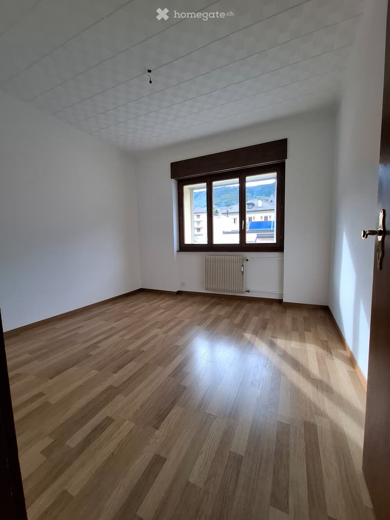 Bel appartement de 3.5 pièces en plein centre de Sierre (4)