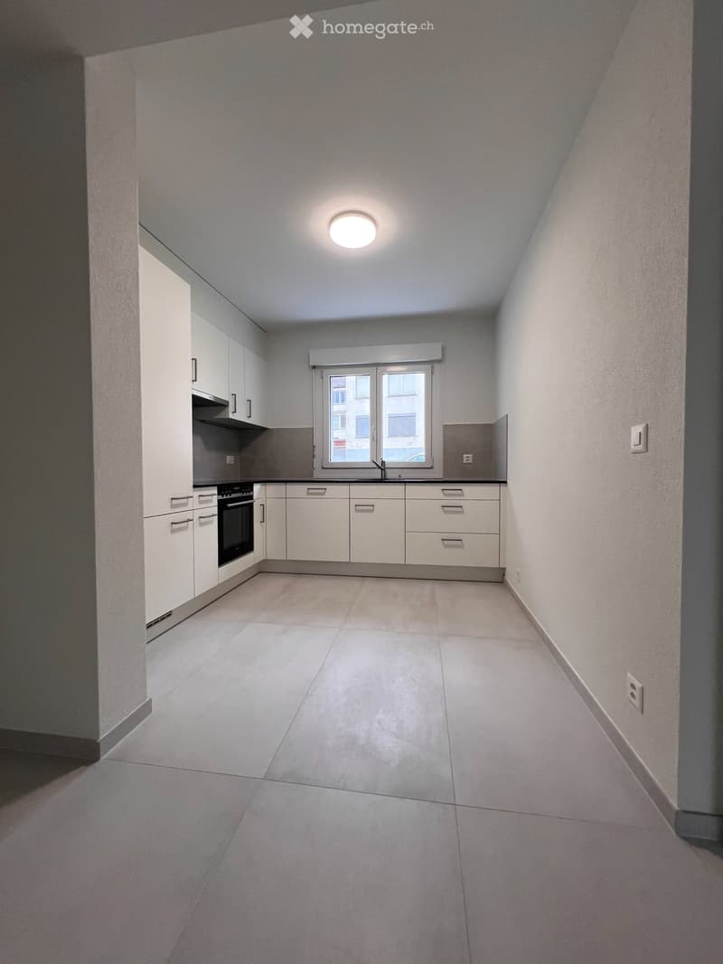 Super appartement neuf, balcon, place parc, calme, belle vue (4)