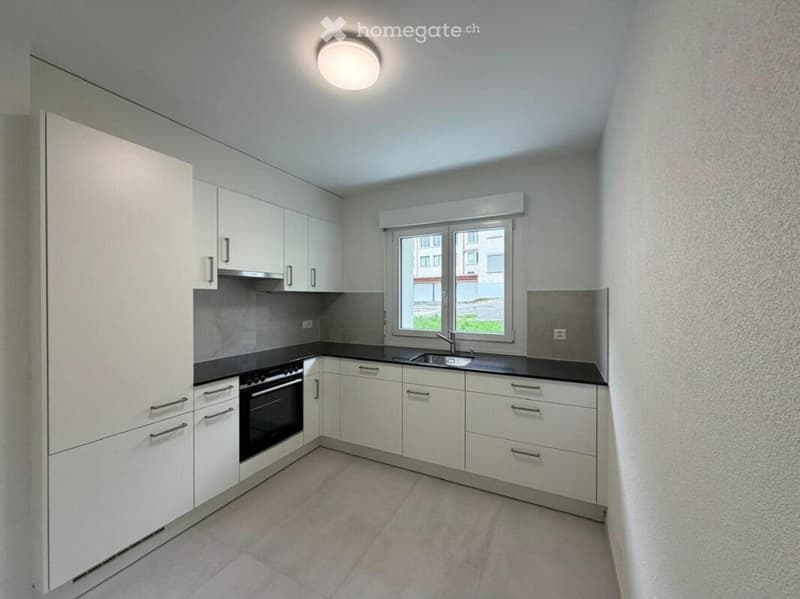 Super appartement neuf, balcon, place parc, calme, belle vue (3)