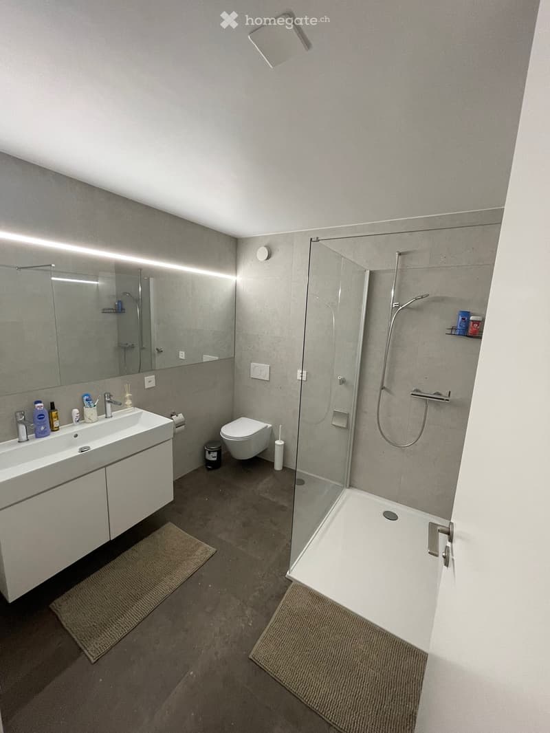 Location Chambre + espace privé à louer  La Chaux-de-Fonds (5)