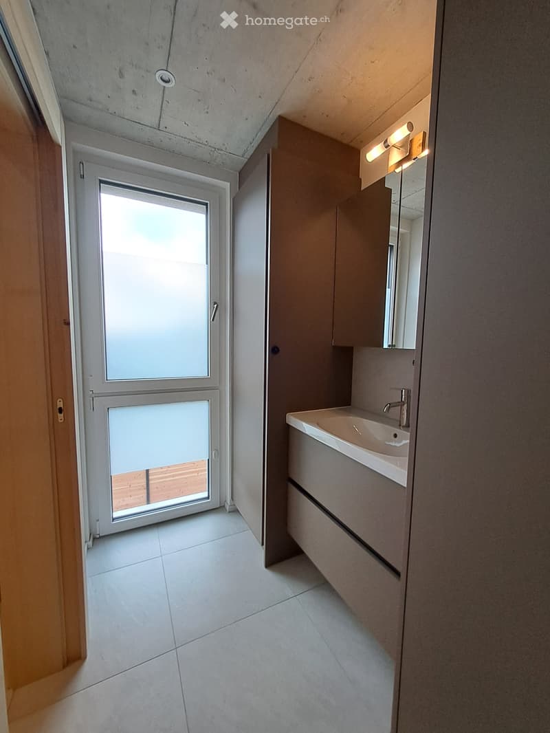 Chambre meublée avec place de parc intérieure à Châtel (3)