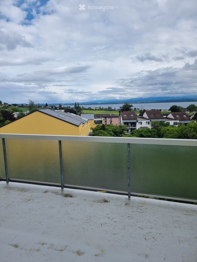 À louer Appartement 4 pièces avec balcon et vue sur le lac (5)