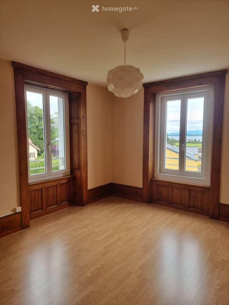 À louer Appartement 4 pièces avec balcon et vue sur le lac (3)