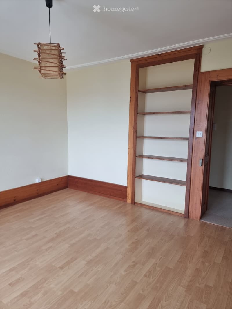 À louer Appartement 4 pièces avec balcon et vue sur le lac (4)