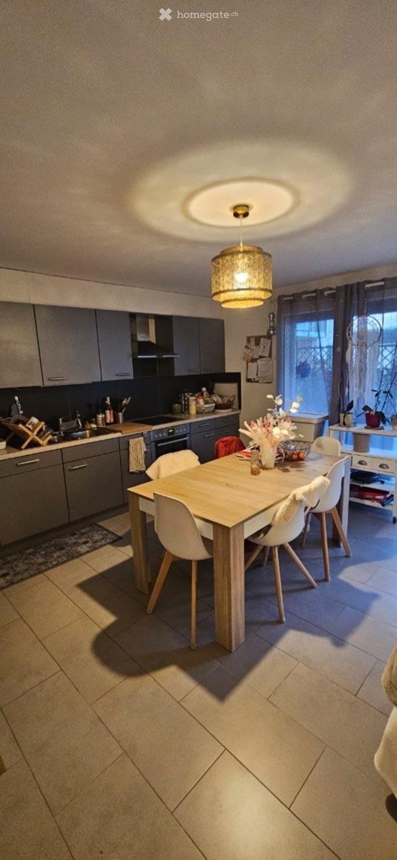 3,5 pièces au rez avec terrasse, jardin et parking couvert (4)