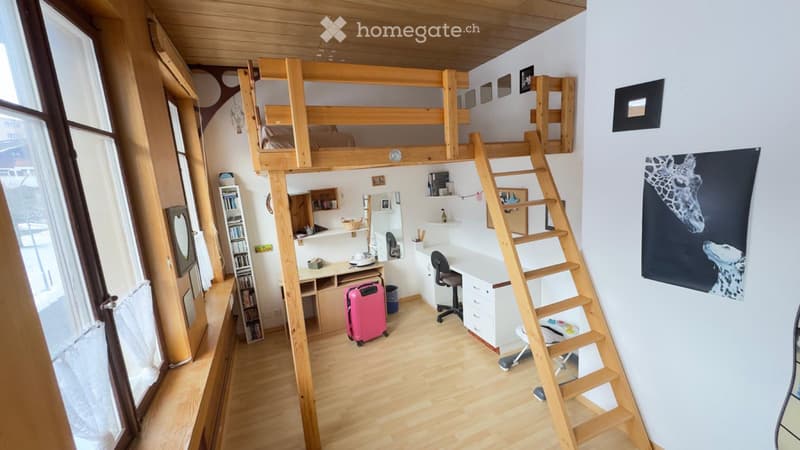 À vendre - Attique lumineux et spacieux à Court (2)