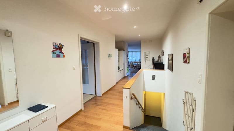À vendre - Attique lumineux et spacieux à Court (5)