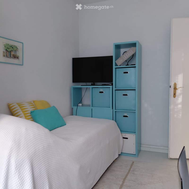 Chambre meublée avec literie (2)