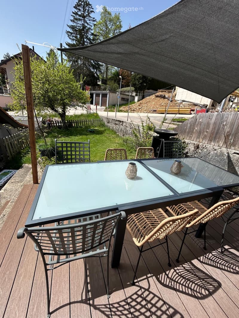 maison individuelle rénovée avec terrasses et garages (5)