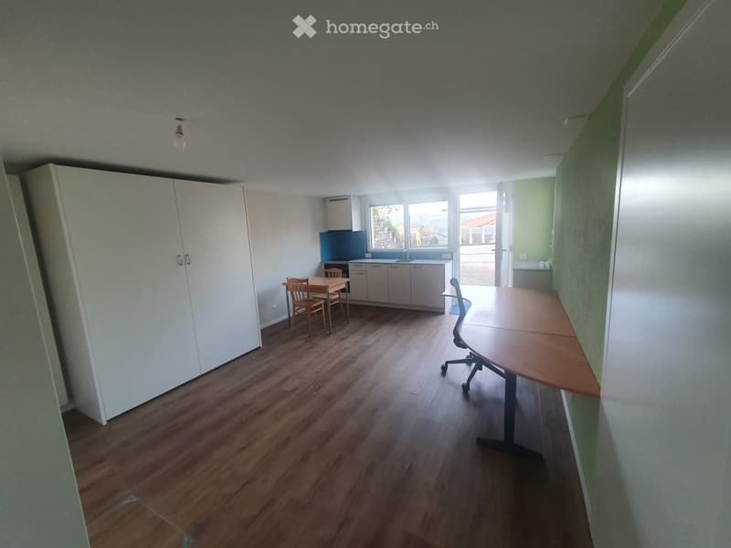 Studio meublé au rez d'une villa (2)