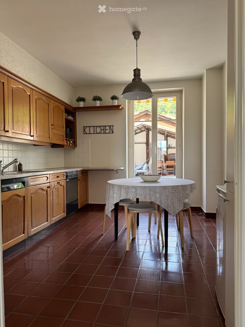4.5 pièces dans domaine viticole avec terrasse à Cressier (3)