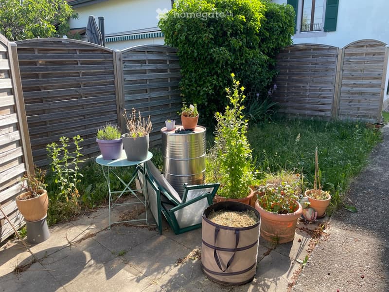 Spacieux 2,5p de 80m2 avec jardin et place de parc (4)