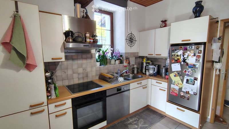 Spacieux 2,5p de 80m2 avec jardin et place de parc (5)