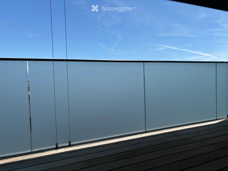 2 pièces Magnifique à Nyon Fitness inclus (5)