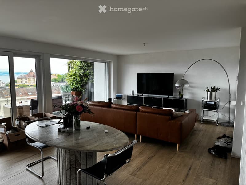 apartement 3.5 a neuchatel , 2 chambre 2 salle de bain (3)
